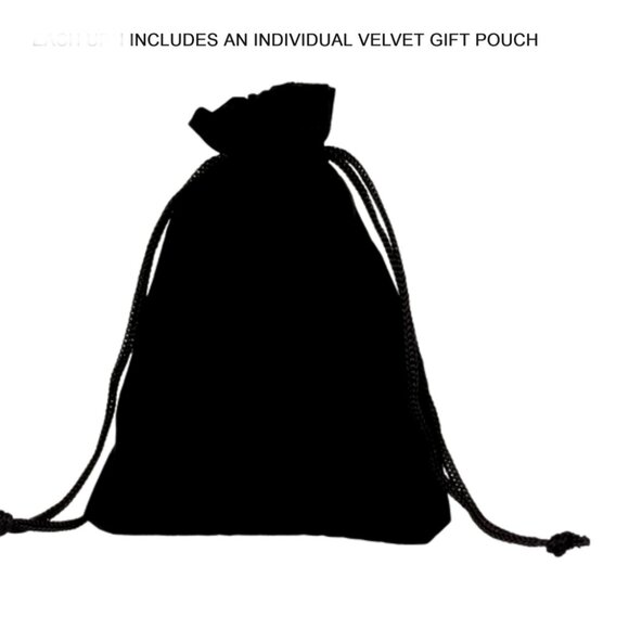 Silver and Green Clover Necklace - Picture 5 of 5